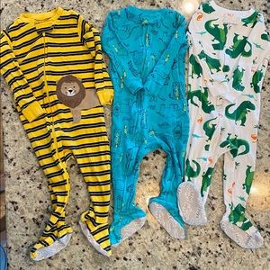 Simple Joys by Carter's 3-Pack Snug Footed Pajamas